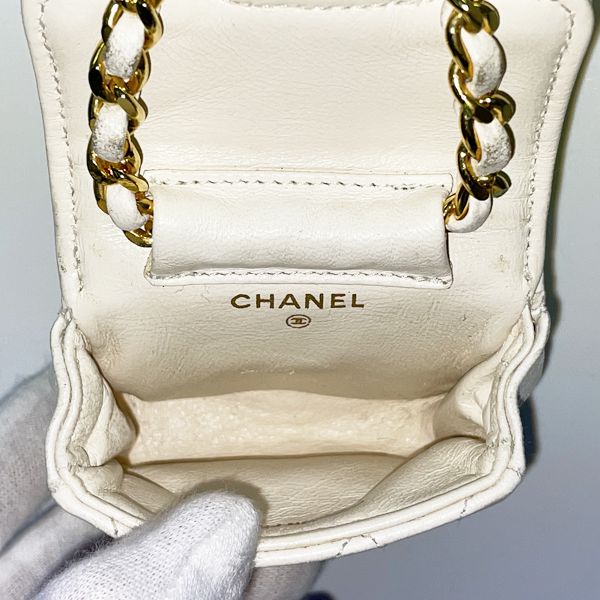 中古B/標準】CHANEL シャネル ヴィンテージ ミニミニ マトラッセ ココマーク チェーン バッグチャーム レディース ポーチ  ホワイト20413570