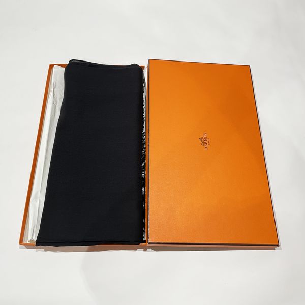 中古A/美品】HERMES エルメス Hロゴ ショール 大判 フリンジ レディース ストール ブラック20437083