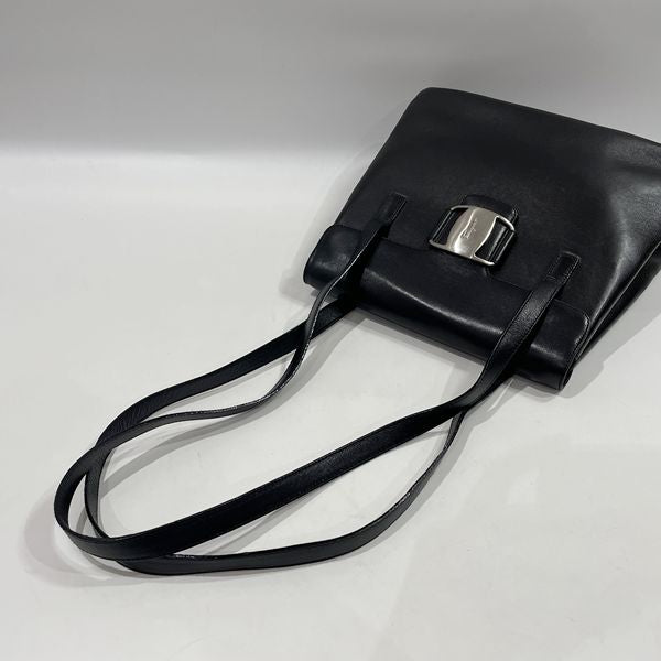 Salvatore Ferragamo(サルヴァトーレフェラガモ) ヴァラ ヴィンテージ ショルダーバッグ レザー レディース【中古AB】20231028