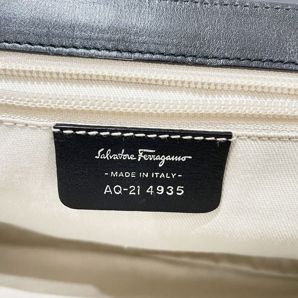 Salvatore Ferragamo(サルヴァトーレフェラガモ) ガンチーニ 肩掛け ワンショルダー AQ-21 ショルダーバッグ レザー レディース【中古AB】20231125