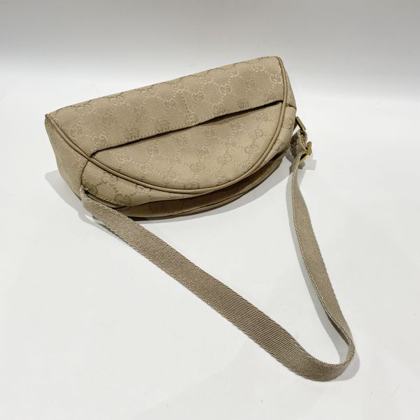 GUCCI(グッチ) ハーフムーン ポーチ 肩掛け ワンショルダー 90781 ショルダーバッグ GGキャンバス 【中古B】20231125