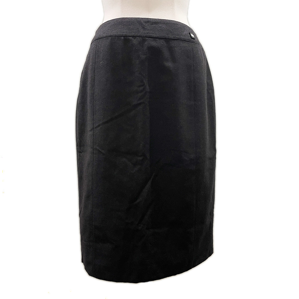 CHANEL Coco Mark Plate Plain Back Zip Tight 01A Skirt Wool/Cashmere Women's [Used B] 20240210