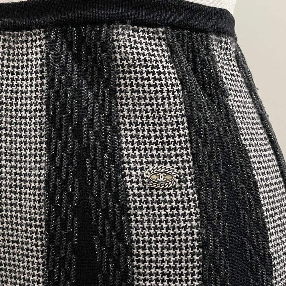 CHANEL Coco Mark Plate Houndstooth Knit Lamé Cutback 05A 36 Skirt Wool/Polyester/Nylon Women's [Used B]