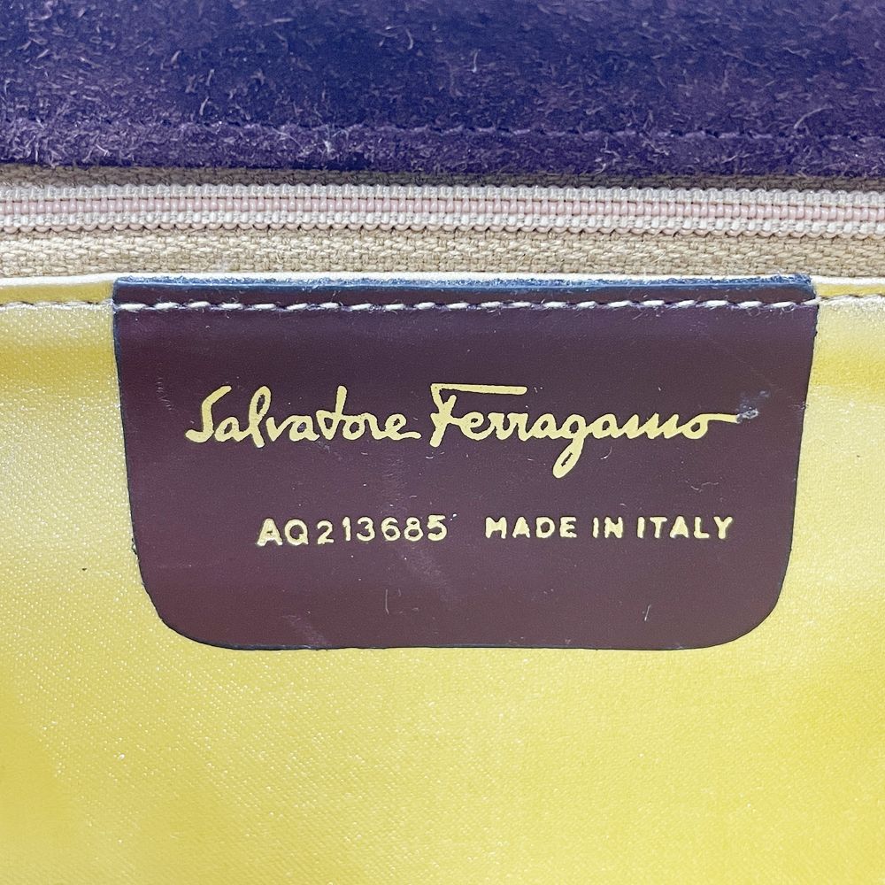 Salvatore Ferragamo(サルヴァトーレフェラガモ) スクエア チェーン 斜め掛け AQ213685 ショルダーバッグ スエード/ レディース【中古B】20240420