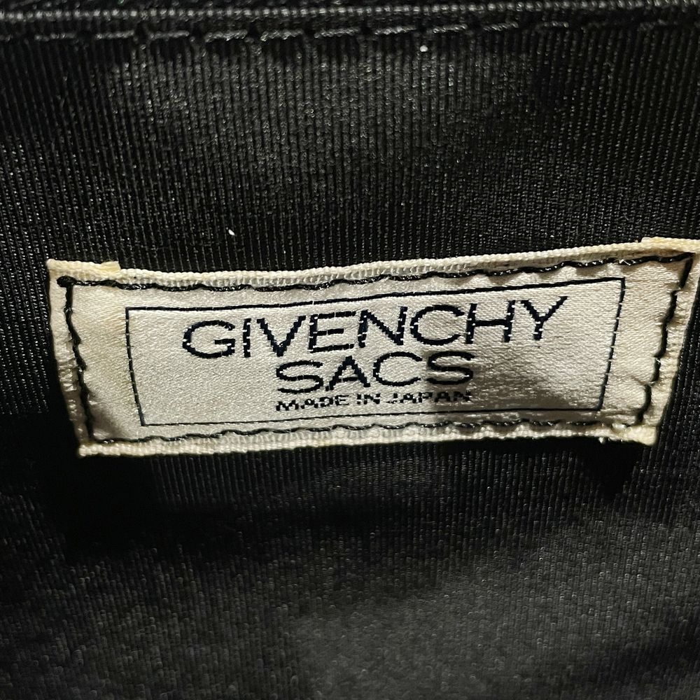 GIVENCHY(ジバンシィ) 4Gロゴ プレート チェーン 肩掛け ヴィンテージ ショルダーバッグ レザー レディース【中古B】20240331