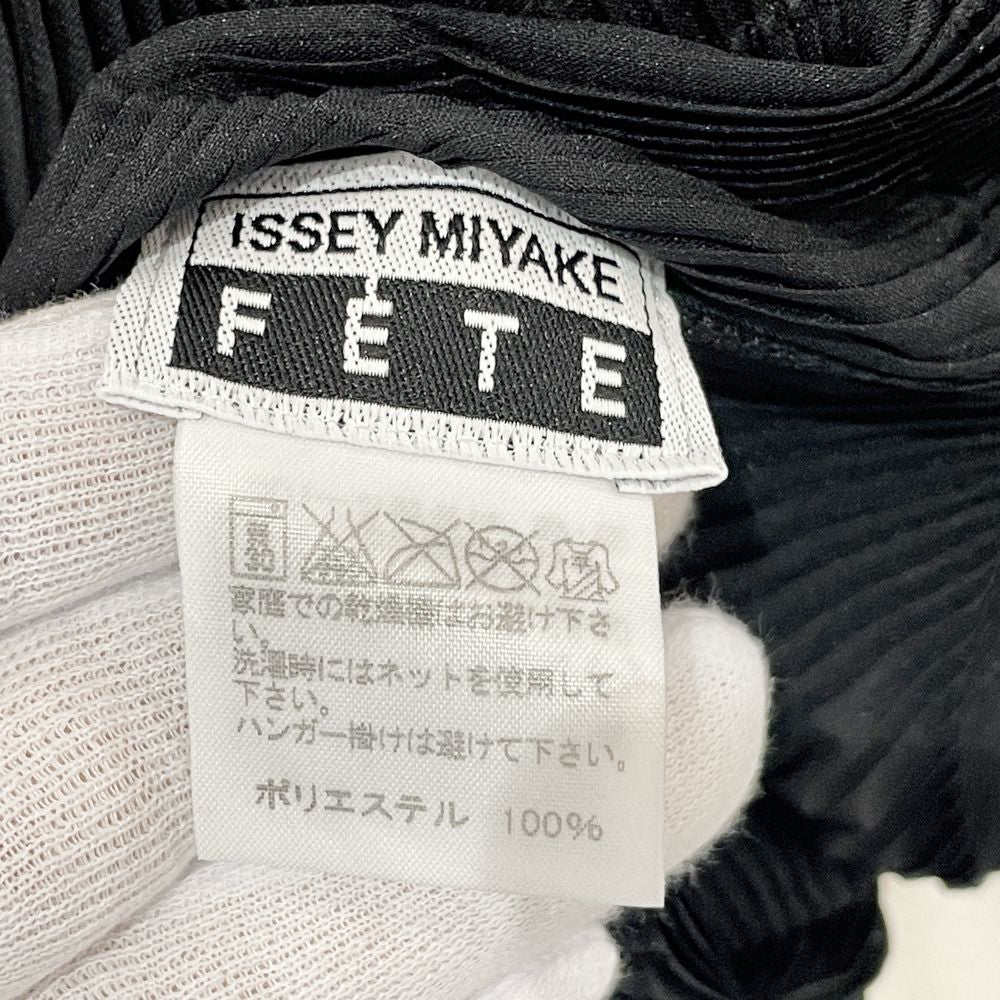 ISSEY MIYAKE(イッセイミヤケ) FETE フェット プリーツ加工 ノースリーブ サイズ2 IF84FJ763 カットソー ポリエステル レディース【中古AB】20240421