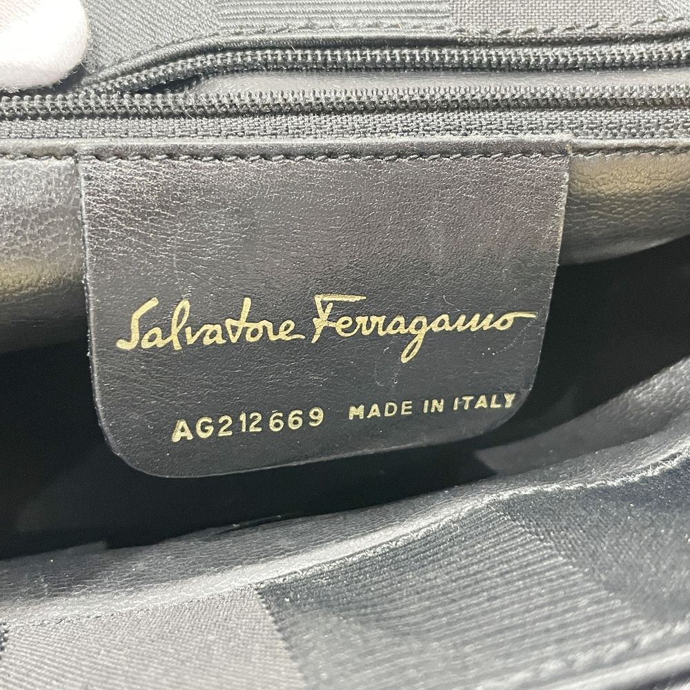 Salvatore Ferragamo(サルヴァトーレフェラガモ) ストライプ柄 ヴィンテージ金具 AG212669 ハンドバッグ キャンバス/レザー レディース【中古B】20240414