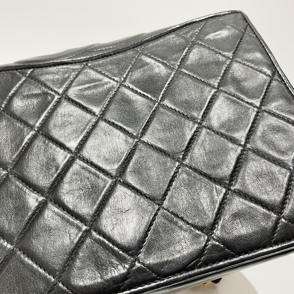 CHANEL(シャネル) ヴィンテージ マトラッセ ココマーク スクエア型 チェーン ショルダーバッグ ラムスキン レディース【中古AB】20240427