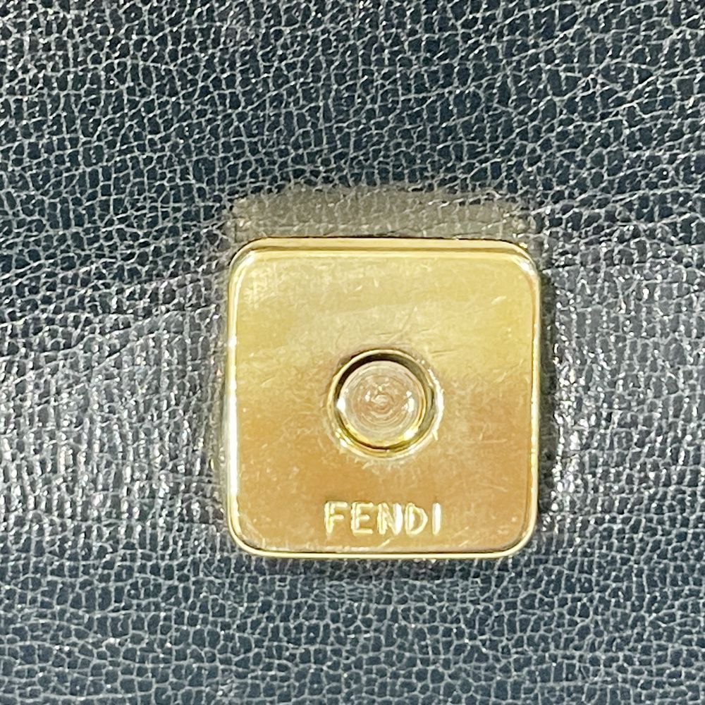 FENDI(フェンディ) FFロゴ プレート タッセル 斜め掛け ヴィンテージ ショルダーバッグ レザー レディース【中古B】20240420