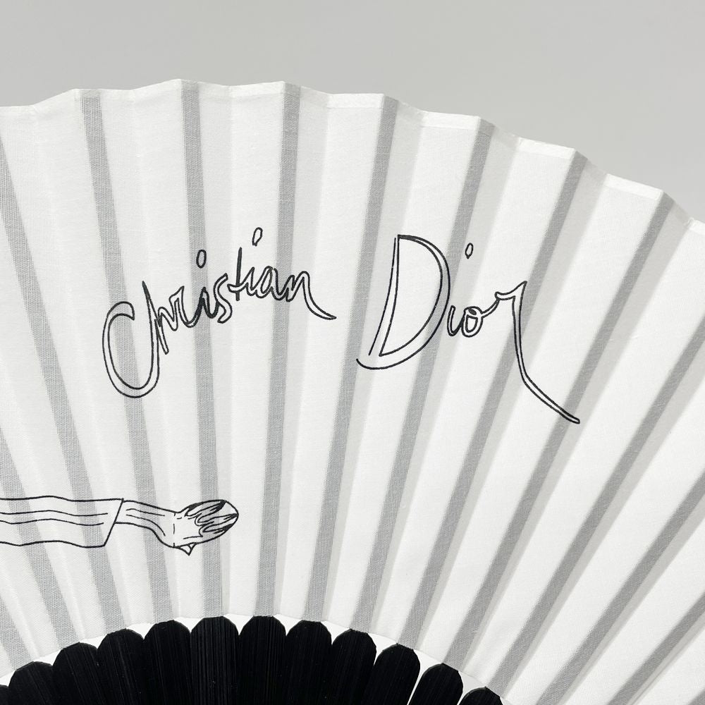 Christian Dior(クリスチャンディオール) 扇子 ロゴ 人 モノトーン その他小物 レディース【中古B】20240427