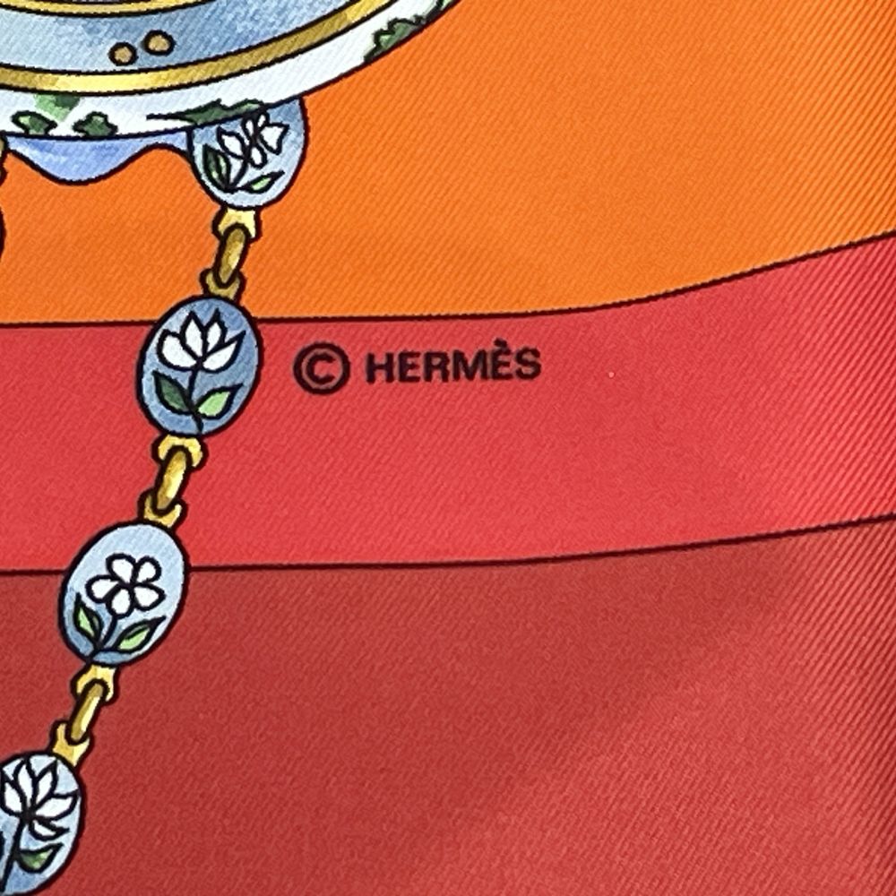 中古A/美品】HERMES エルメス カレ90 Parmi les fleurs je compte les heures 花の中で過ごす時間 日時計  懐中 レディース スカーフ レッド20473457