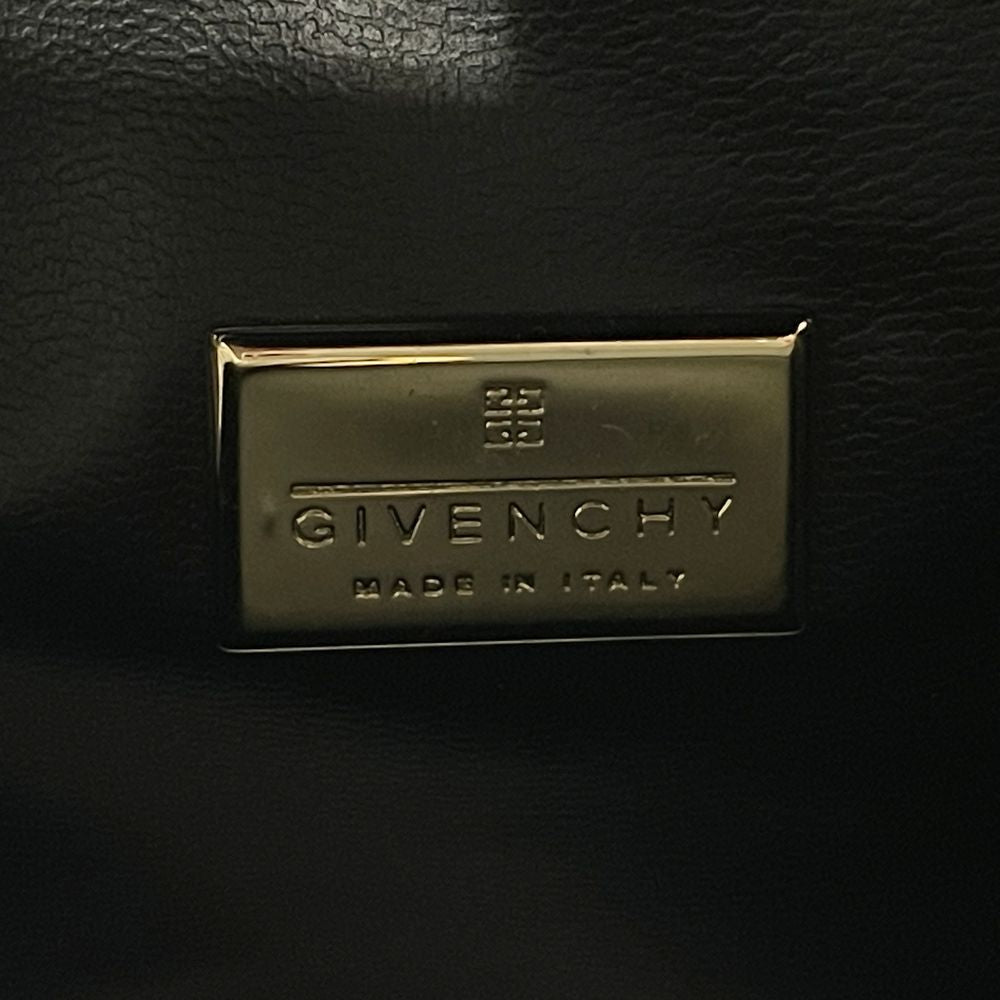 GIVENCHY(ジバンシィ) フラワー 掘り デザイン 肩掛け ショルダーバッグ レザー レディース【中古B】20240623