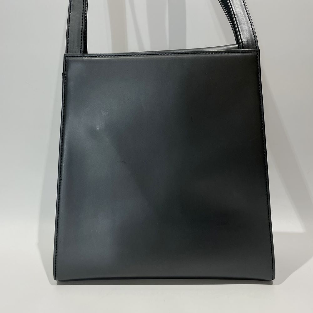 GIVENCHY(ジバンシィ) フラワー 掘り デザイン 肩掛け ショルダーバッグ レザー レディース【中古B】20240623