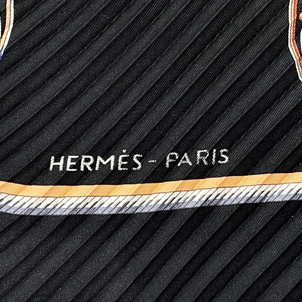 中古AB/使用感小】HERMES エルメス プリーツカレ90 プリセ LES VOITURES A TRANSFORMATION 折畳み式幌の馬車  ユニセックス スカーフ ブラック20475671