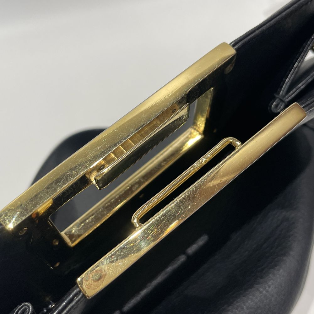 Salvatore Ferragamo(サルヴァトーレフェラガモ) ロゴ 金具 くり手デザイン スクエア型 2WAY P21 8239 ハンドバッグ レザー レディース【中古B】20240714