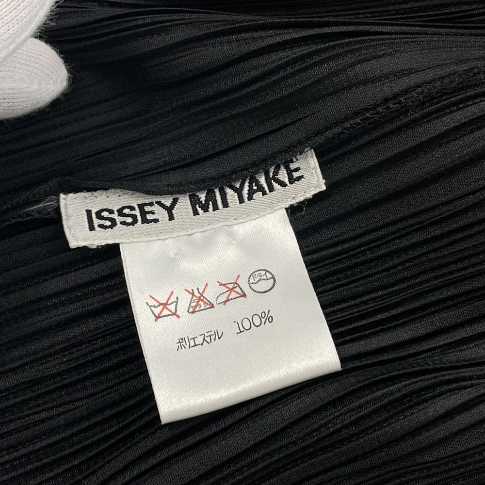 ISSEY MIYAKE(イッセイミヤケ) ボタンレス ミドル丈 IM31-JO480 カーディガン ポリエステル レディース【中古AB】20240723