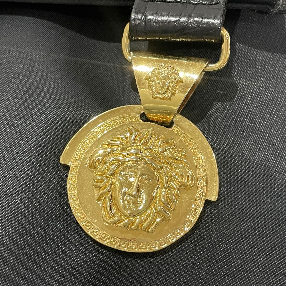 Gianni Versace(ジャンニ・ヴェルサーチ) メデューサ ターンロック 型押し ヴィンテージ ショルダーバッグ ナイロン/レザー レディース【中古B】20240803