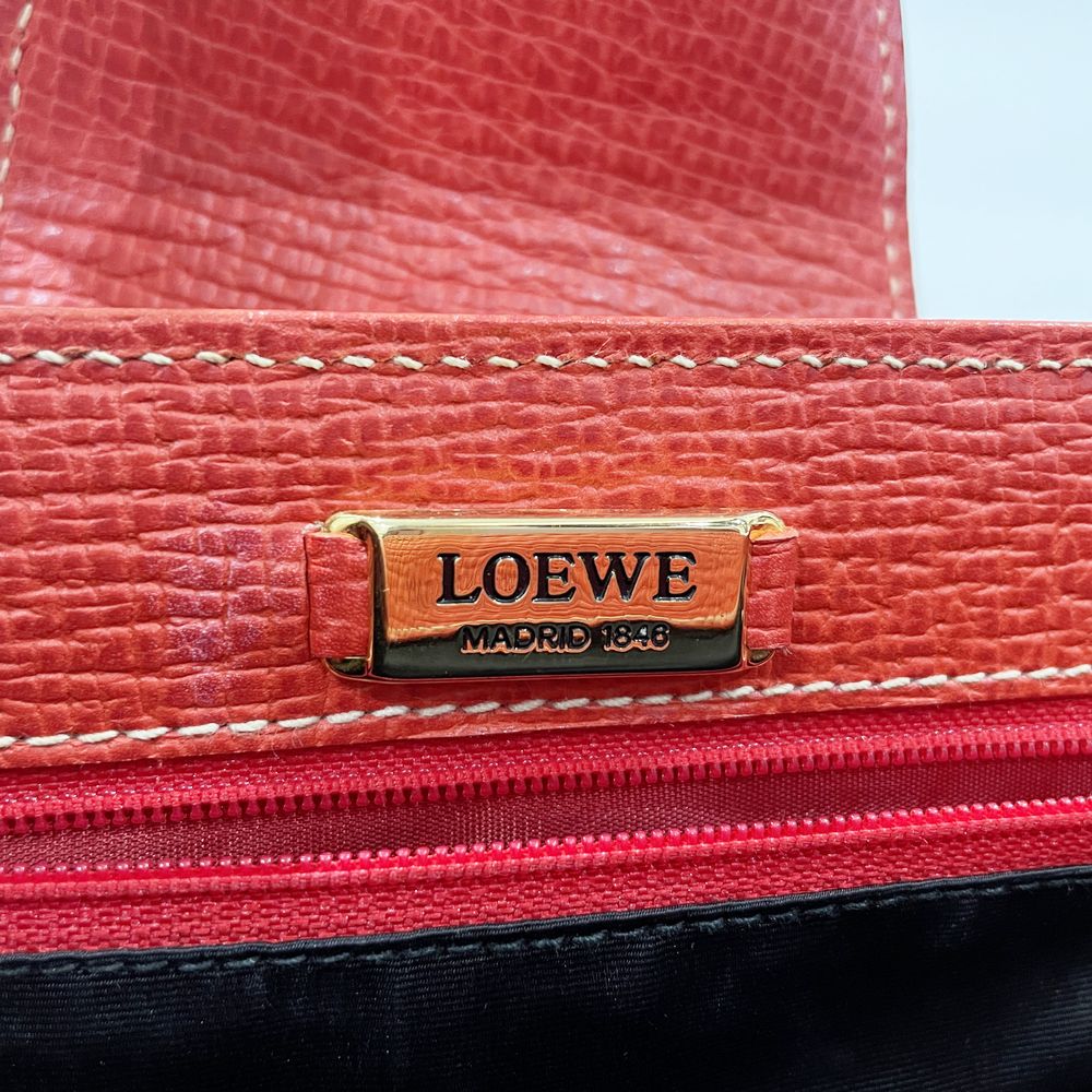 LOEWE(ロエベ) ロゴ 型押し 肩掛け ヴィンテージ ショルダーバッグ レザー レディース【中古AB】20240825