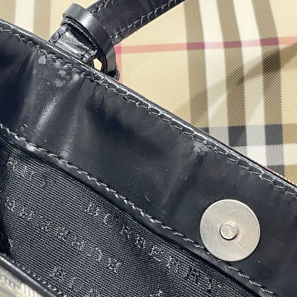 BURBERRY(バーバリー) ロンドン チェック ロゴチャーム付き トートバッグ PVC/レザー レディース【中古B】20240810