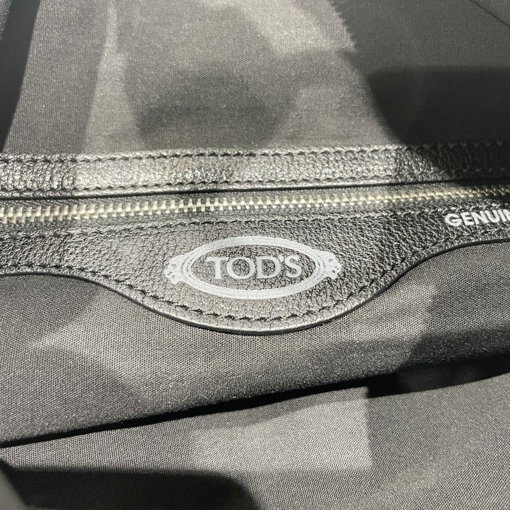 TOD’S(トッズ) Tロゴ金具 ポケットデザイン 肩掛け ショルダーバッグ レザー ユニセックス【中古AB】20240824