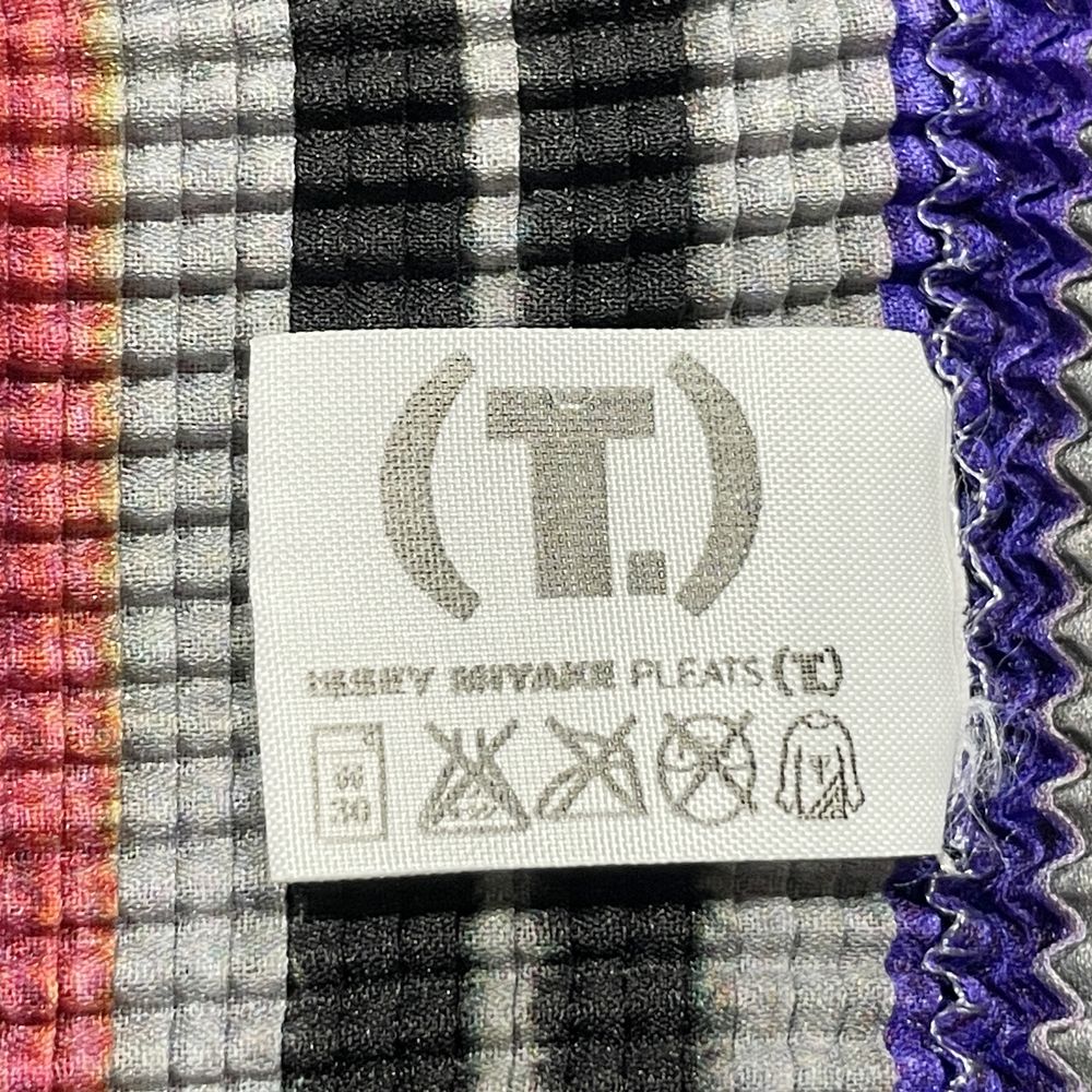 ISSEY MIYAKE(イッセイミヤケ) ワッフル加工 半袖 ハイネック マルチストライプ サイズ3 PP68-FK845 カットソー ポリエステル レディース【中古AB】20240831