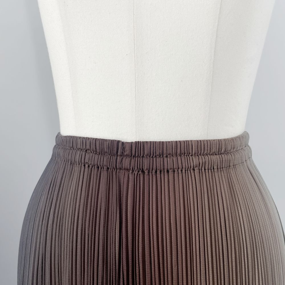 PLEATS PLEASE(プリーツプリーズ) イッセイミヤケ プリーツ加工 グラデーション ロング ワイド サイズ2 PP61-JF443 パンツ ポリエステル レディース【中古AB】20240831