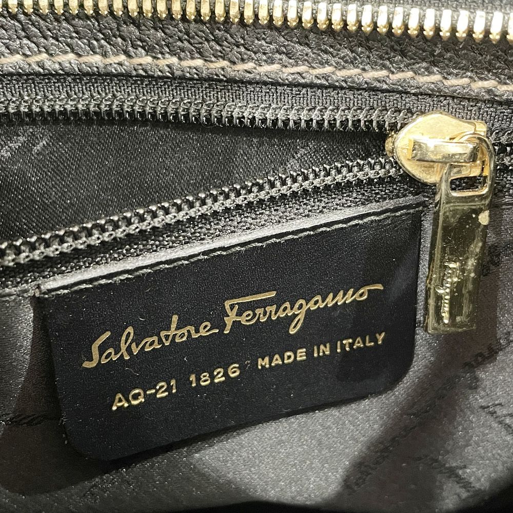 Salvatore Ferragamo(サルヴァトーレフェラガモ) ダブル ガンチーニ AQ-21 1826 ハンドバッグ レザー レディース【中古AB】20240828