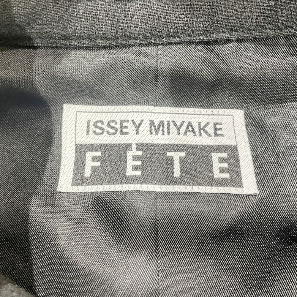 ISSEY MIYAKE(イッセイミヤケ) FETE フェット ショート丈 襟元サテン サイズ1 IM44FD523 ピーコート ウール/シルク/キュプラ/ポリエステル レディース【中古B】20240929