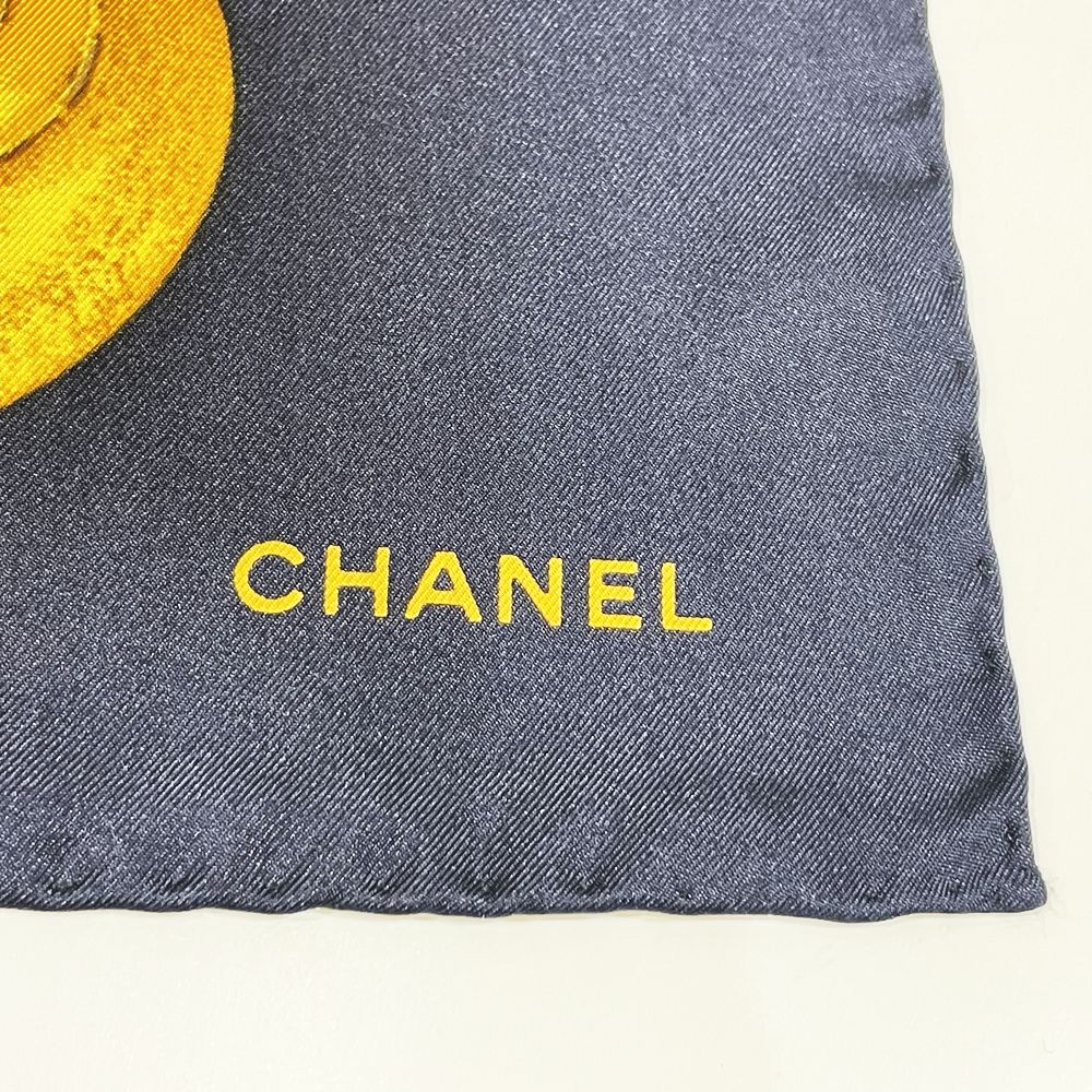 CHANEL(シャネル) 96cm×98cm タグ付 アクセサリー柄 ココマーク GP ゴールド ヴィンテージ スカーフ シルク レディース【中古A】20240901