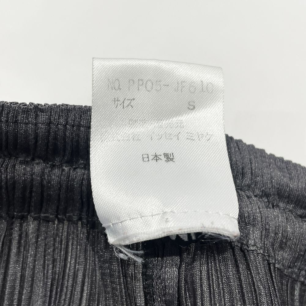 ISSEY MIYAKE(イッセイミヤケ) プリーツ加工 ハーフ ショート PP05-JF610 パンツ ポリエステル レディース【中古AB】20240831