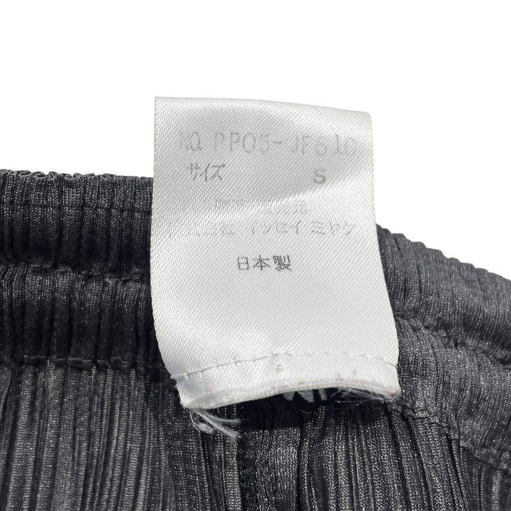 ISSEY MIYAKE(イッセイミヤケ) プリーツ加工 ハーフ ショート PP05-JF610 パンツ ポリエステル レディース【中古AB】20240831