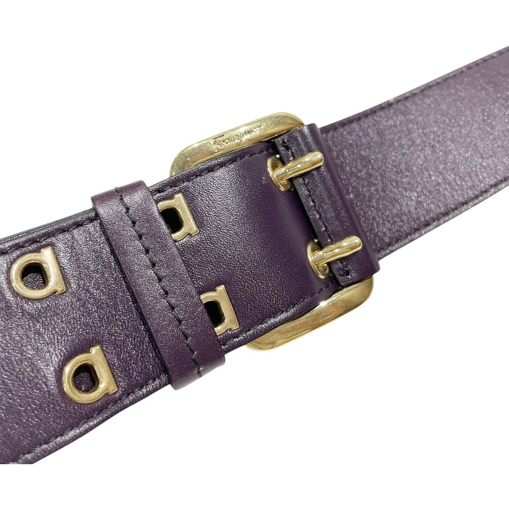 Salvatore Ferragamo(サルヴァトーレフェラガモ) ロゴ ハトメ ガンチーニ金具 斜め掛け DH-21 D597 ショルダーバッグ レザー レディース【中古B】20240922