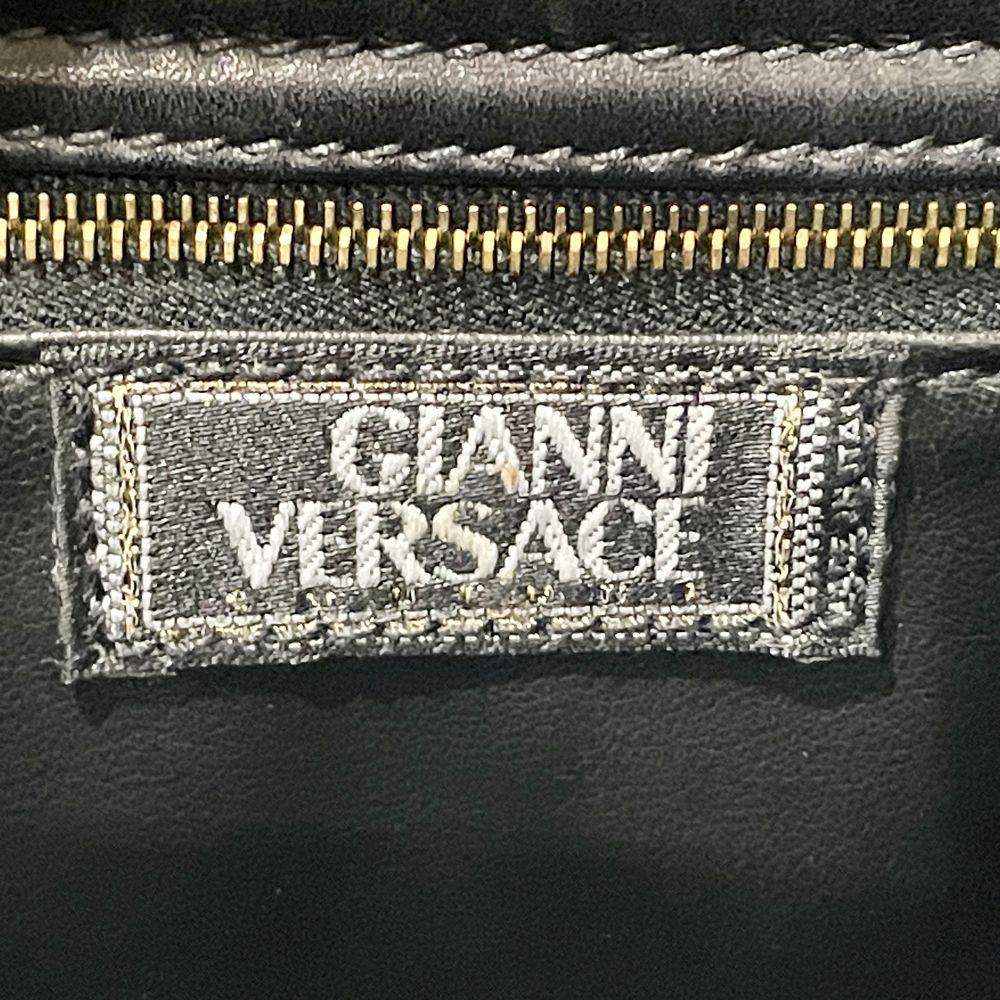 Gianni Versace(ジャンニ・ヴェルサーチ) メデューサ ヴィンテージ ショルダーバッグ レザー レディース【中古B】20241012