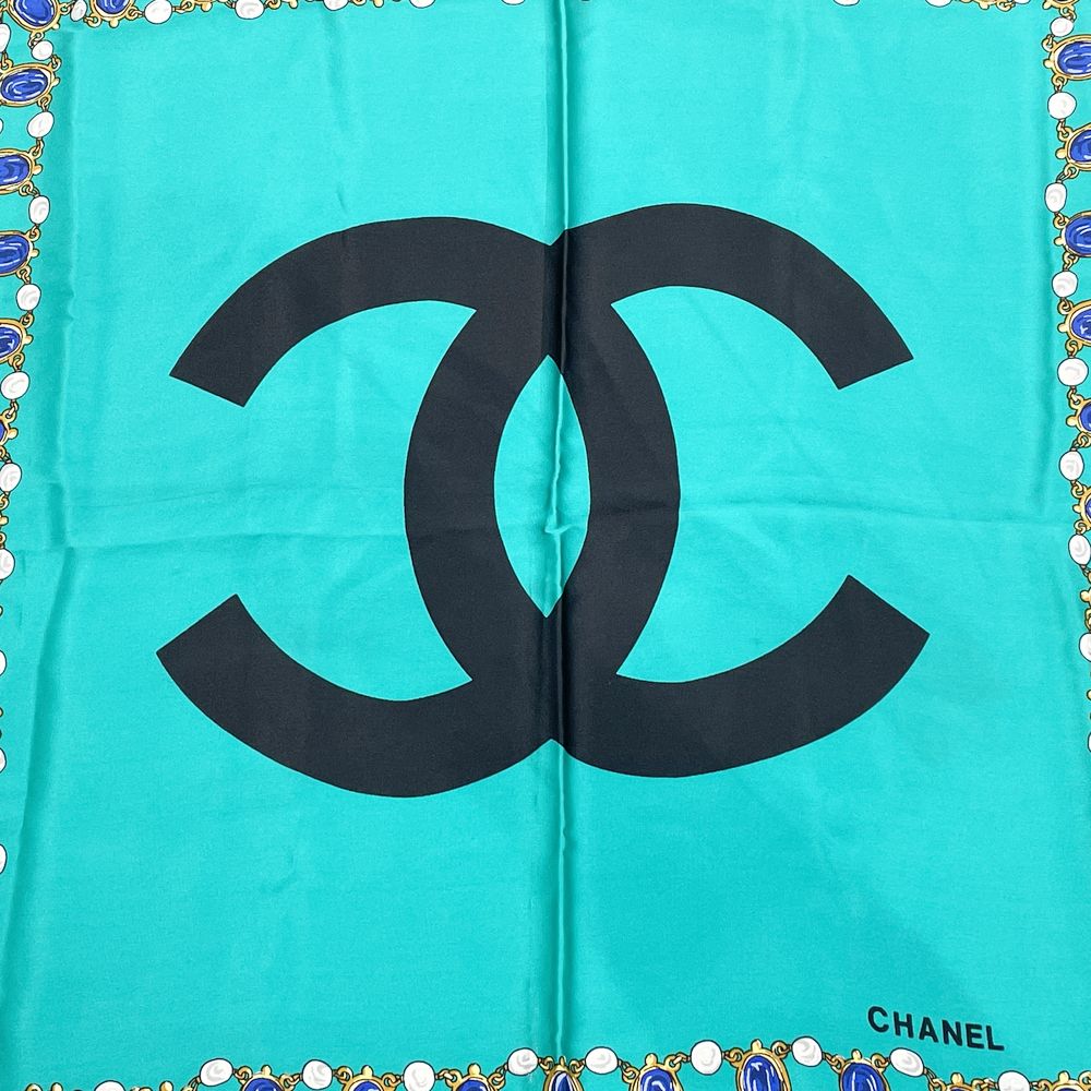 中古A/美品】CHANEL シャネル ヴィンテージ 85cm×88cm ココマーク アクセサリー柄 ユニセックス スカーフ グリーン20495924