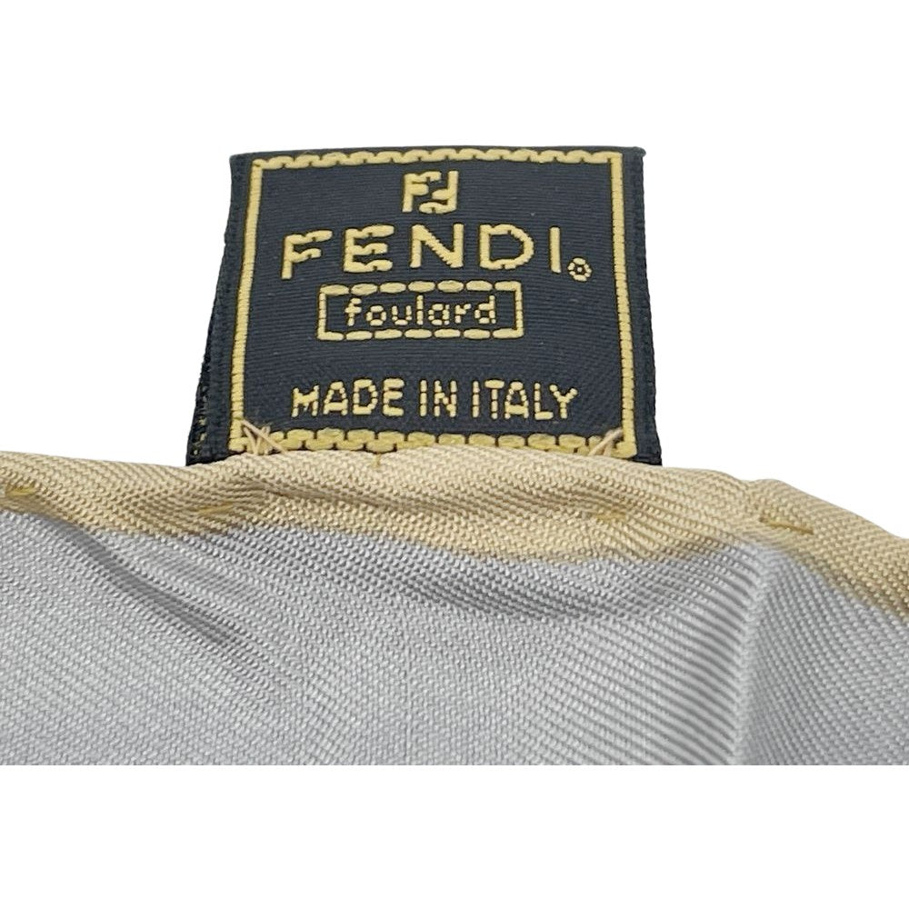 FENDI(フェンディ) 89cm×85cm ズッカ ロゴ バッグ 小物 香水 雑貨柄 ヴィンテージ スカーフ シルク ユニセックス【中古A】20241031