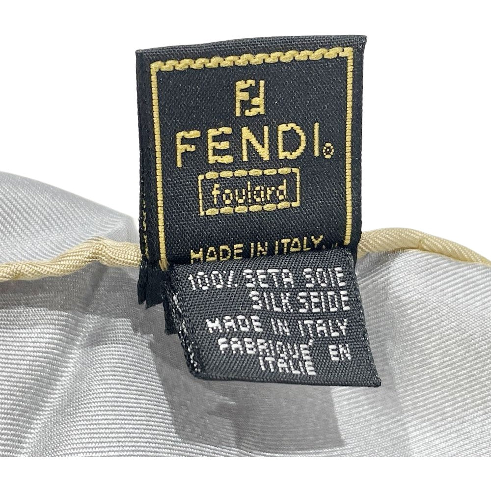 FENDI(フェンディ) 89cm×85cm ズッカ ロゴ バッグ 小物 香水 雑貨柄 ヴィンテージ スカーフ シルク ユニセックス【中古A】20241031