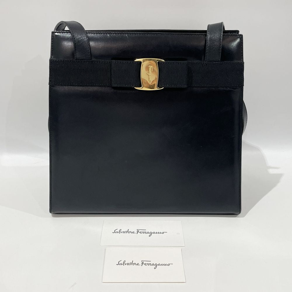 Salvatore Ferragamo(サルヴァトーレフェラガモ) ヴァラ リボン 肩掛け BC216676 ショルダーバッグ レザー レディース【中古B】20241027