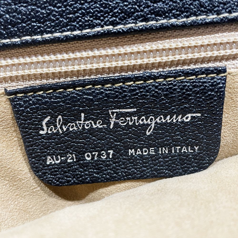 Salvatore Ferragamo(サルヴァトーレフェラガモ) ヴァラ 肩掛け AU-21 0737 ショルダーバッグ レザー レディース【中古AB】20241102