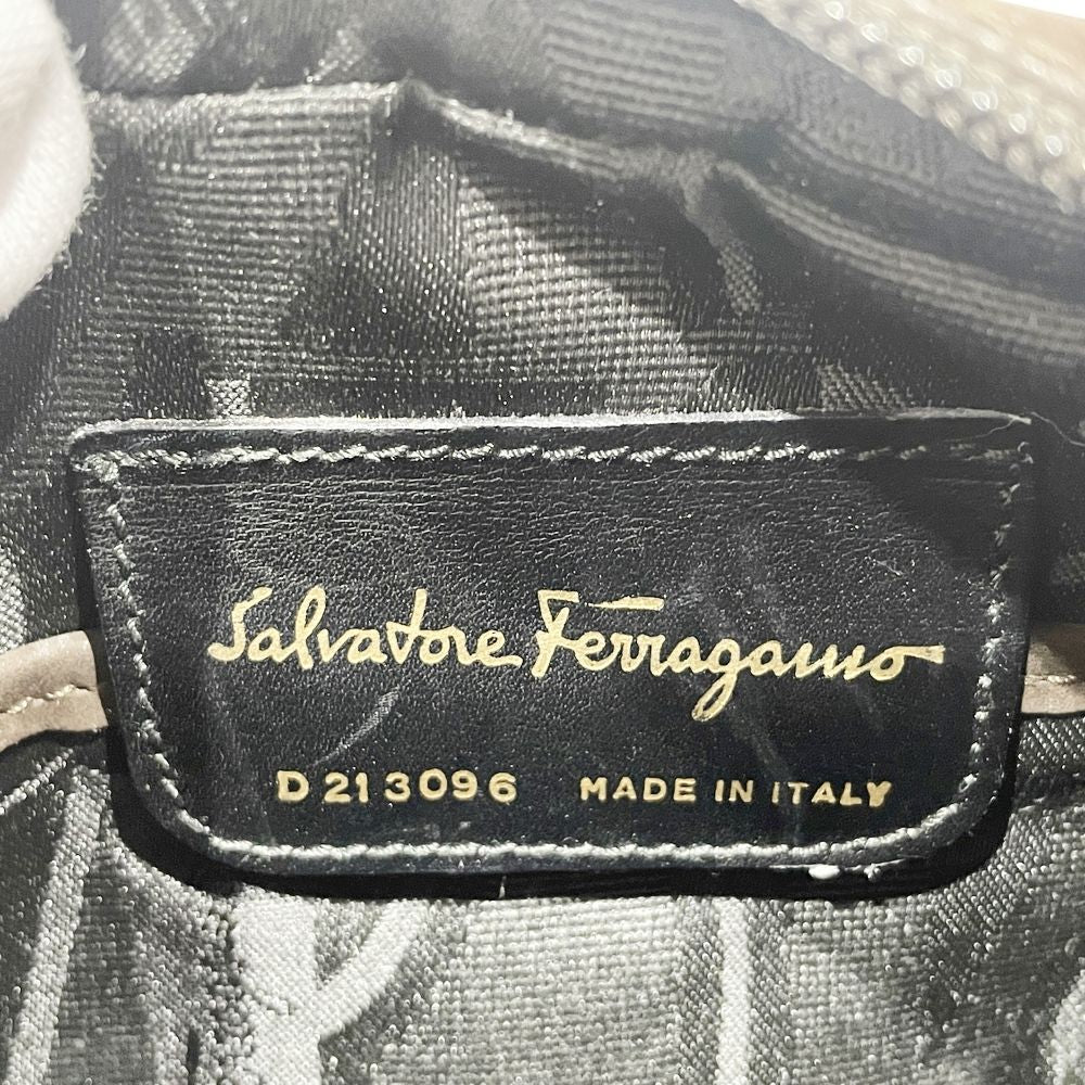 Salvatore Ferragamo(サルヴァトーレフェラガモ) ヴァラ リボン 斜め掛け D 213096 ショルダーバッグ スエード/レザー レディース【中古AB】20241122