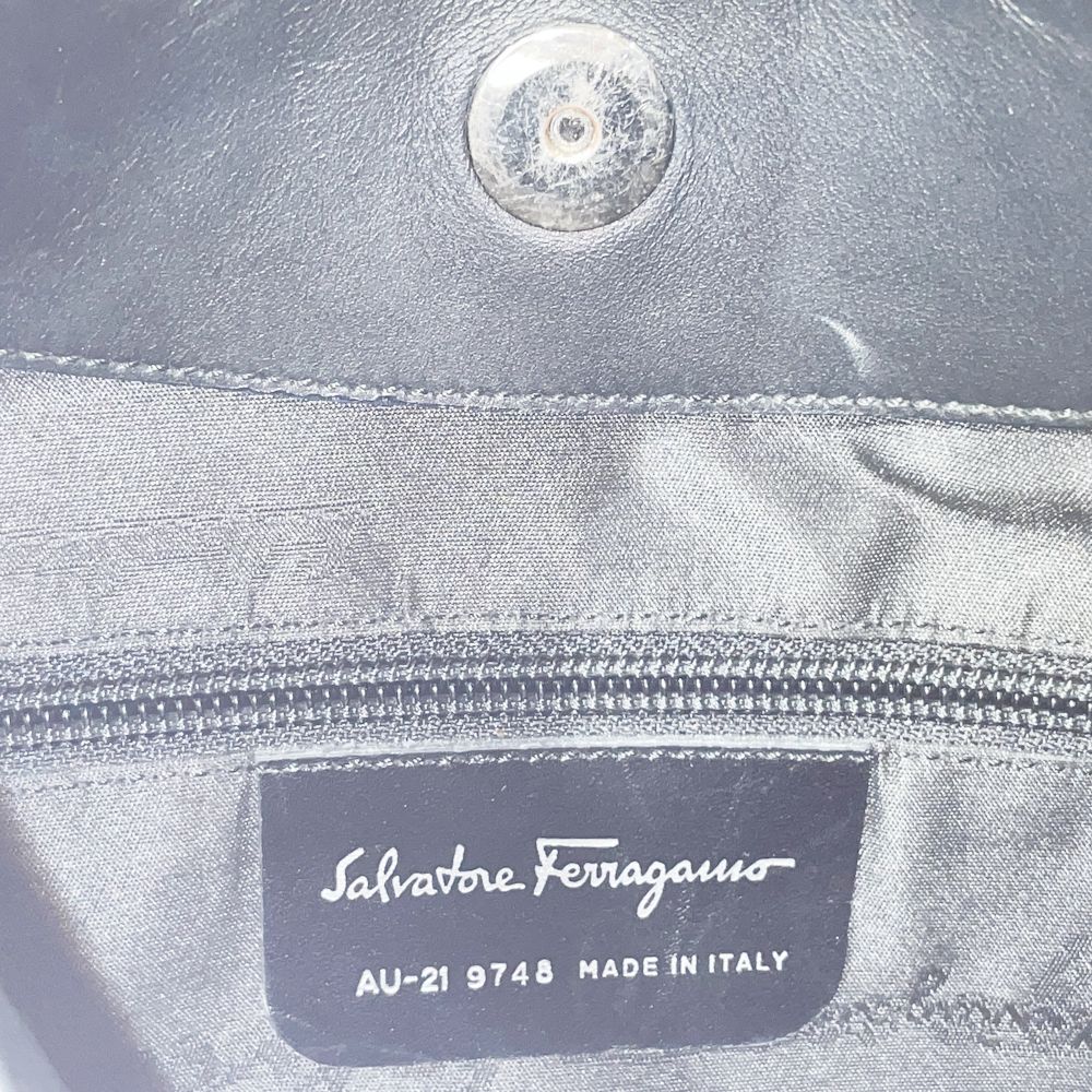 Salvatore Ferragamo(サルヴァトーレフェラガモ) スポーツ SPORT 肩掛け AU-21 9748 ショルダーバッグ ナイロン/レザー レディース【中古AB】20241123