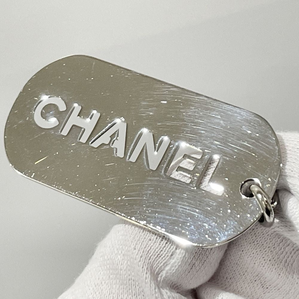 CHANEL(シャネル) バッグチャーム ロゴ カットアウト キーホルダー 05V キーホルダー メタル/ ユニセックス【中古A】20241209