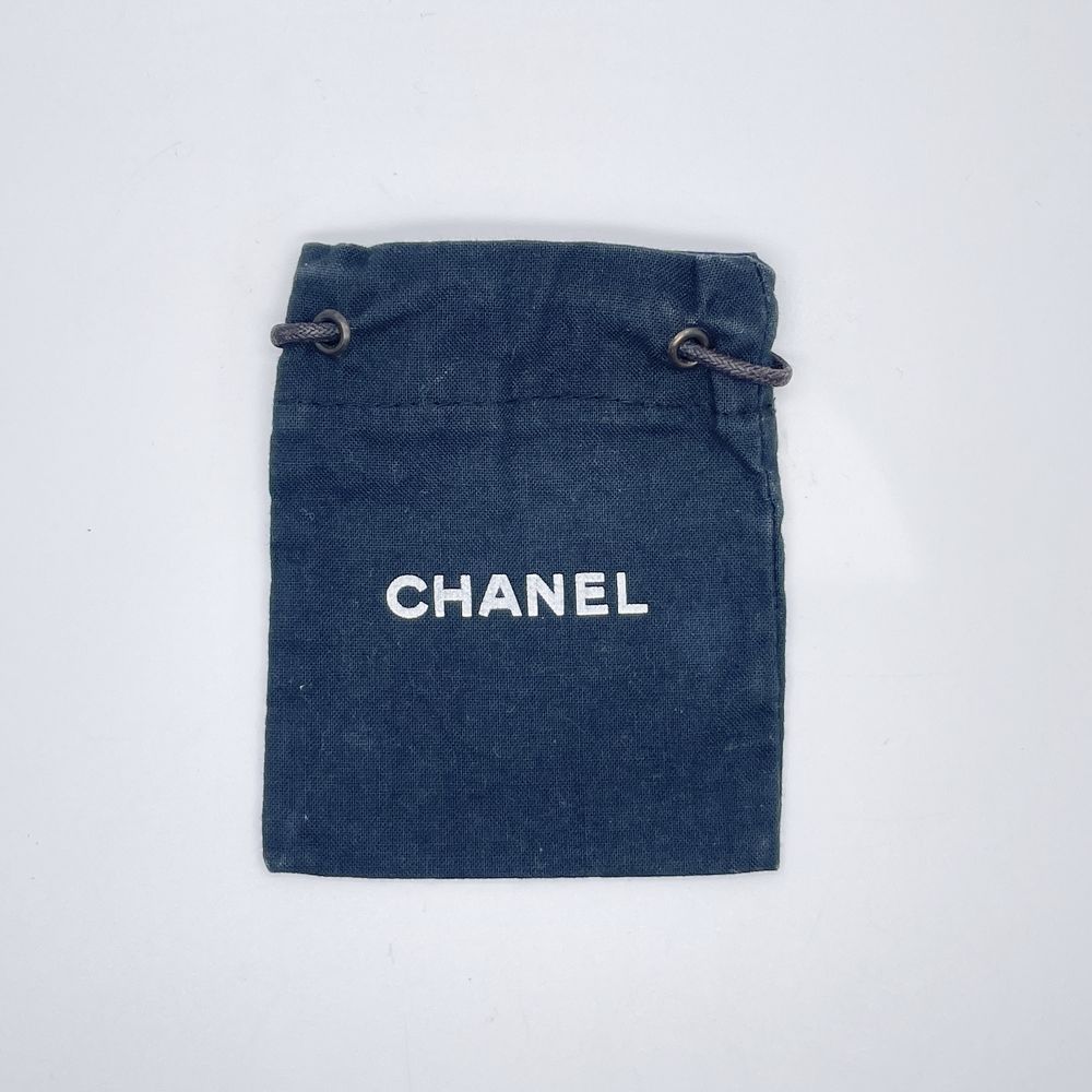 CHANEL(シャネル) バッグチャーム ロゴ カットアウト キーホルダー 05V キーホルダー メタル/ ユニセックス【中古A】20241209