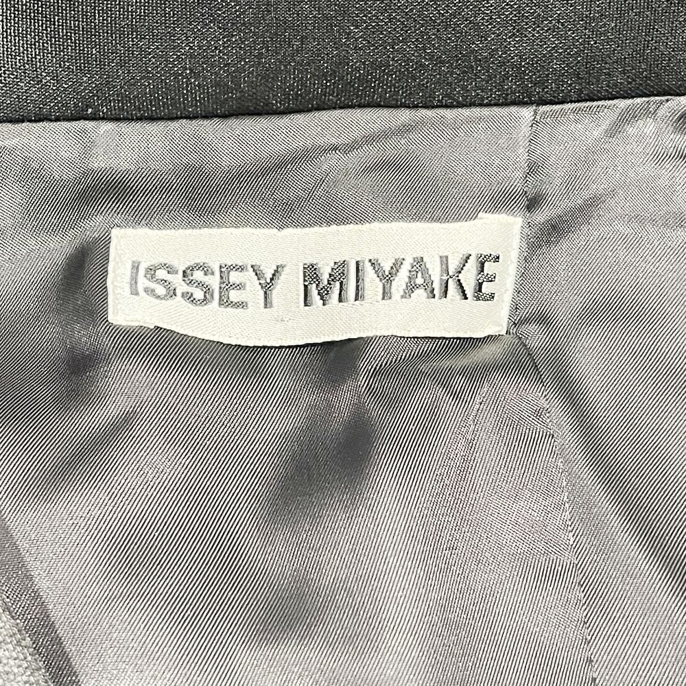 ISSEY MIYAKE(イッセイミヤケ) ボタン ダブル ストレッチ素材 IM63-JD037 ピーコート ポリエステル/ポリウレタン/キュプラ レディース【中古AB】20241222