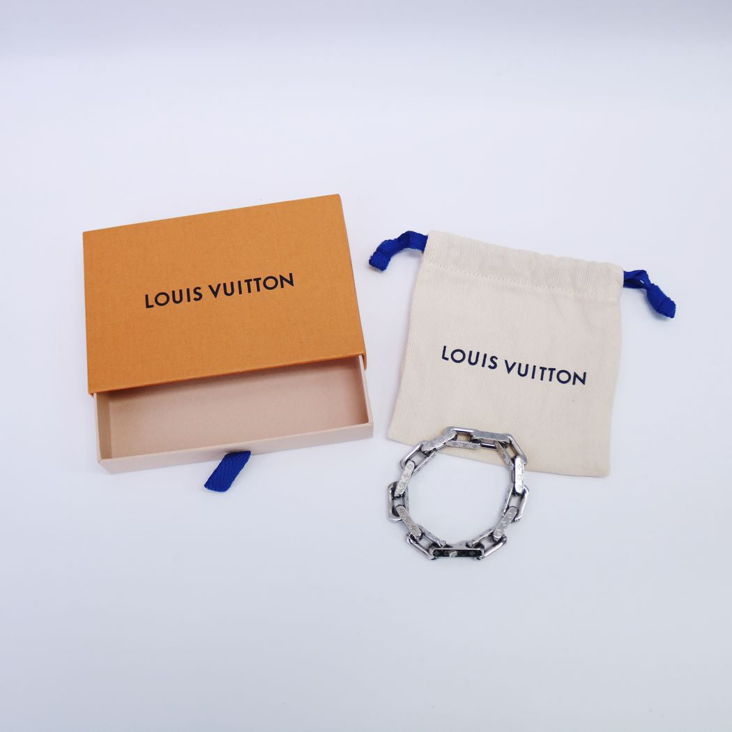Louis Vuitton Monogram Chain Bracelet Silver Metal. Size M