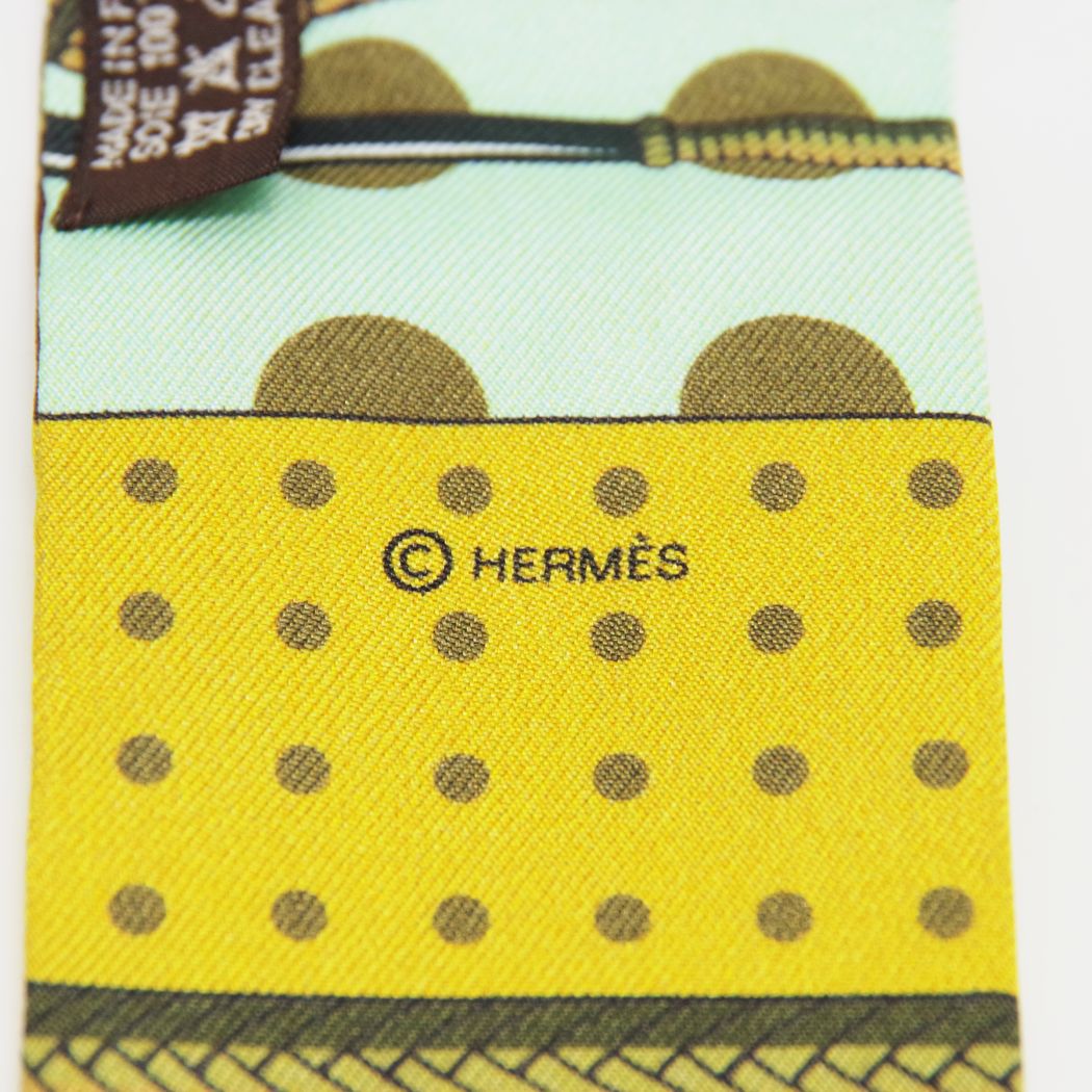 中古B/標準】HERMES エルメス ツイリー Clic Clac a Pois クリック