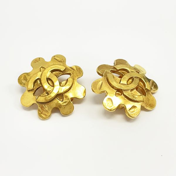 CHANEL Vintage Coco Mark Flower Motif 94P GP Women's Earrings Gold [Used AB/Slightly Used] 20408610