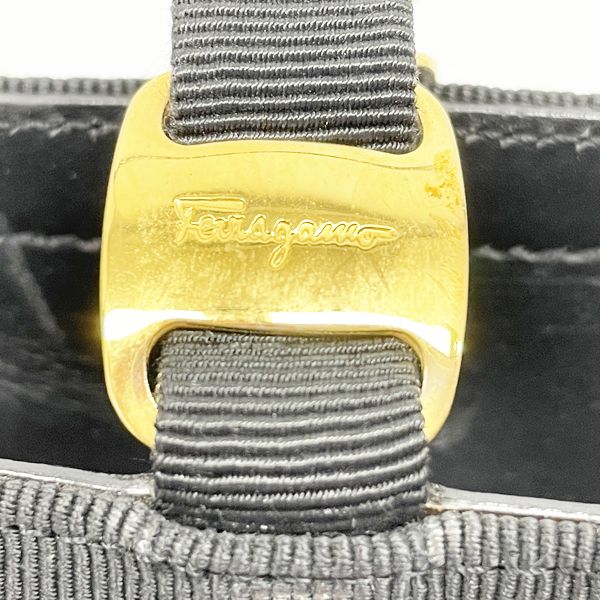 中古B/標準】Salvatore Ferragamo サルヴァトーレフェラガモ ヴァラ