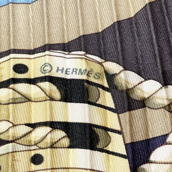 【中古B/標準】HERMES エルメス プリーツカレ カレプリセ BELLES AMURES 帆の美学 帆船 灯台 レディース スカーフ パープル  
 20414777