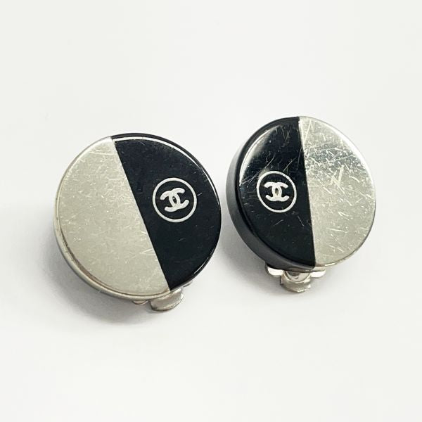 CHANEL Vintage Coco Mark Round Bicolor 00A Plastic Metal Women's Earrings Black x Silver [Used B/Standard] 20416291