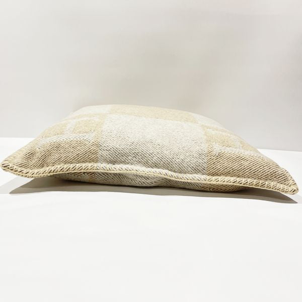 HERMES Avalon PM H Logo Cushion Square Interior Unisex Other Miscellaneous Goods Beige [Used AB/Slightly Used] 20421462
